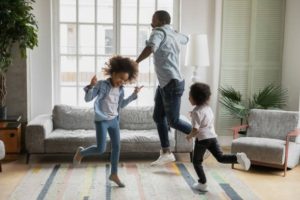 dad dancing with kids